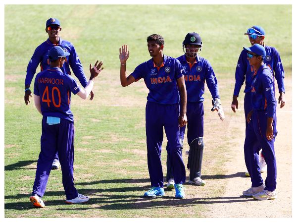 ಆಸ್ಟ್ರೇಲಿಯಾಗೆ ಆಘಾತ ನೀಡಿದ ಭಾರತದ ಬೌಲರ್ಸ್