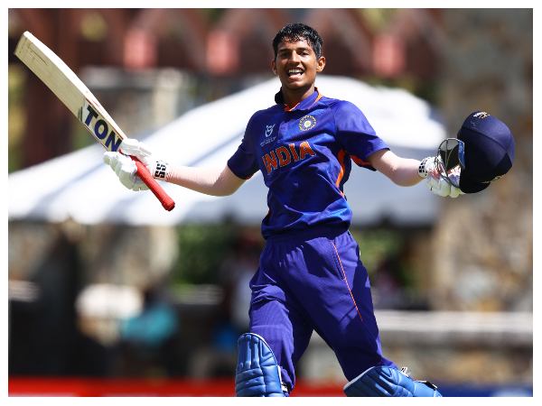 ಭಾರತದ ಪರ ಶತಕ ಸಿಡಿಸಿ ಮಿಂಚಿದ ನಾಯಕ ಯಶ್ ಧುಲ್