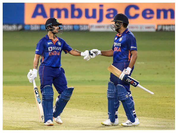 ಅಬ್ಬರದ ಆರಂಭ ಪಡೆದ ಭಾರತ