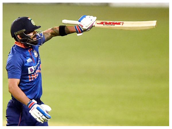 ರೋಹಿತ್ ಮಿಂಚು, ಕೊಹ್ಲಿ ಫ್ಲಾಪ್ ಶೋ