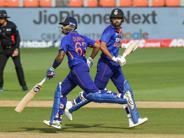 ಮಧ್ಯಮ ಕ್ರಮಾಂಕದಲ್ಲಿ ಕೆ ಎಲ್ ರಾಹುಲ್ ಜವಾಬ್ದಾರಿಯುತ ಆಟ 