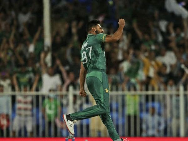 ಪಂದ್ಯದ ಕೊನೆಯಲ್ಲಿ ಒಂದಾದ ಆಟಗಾರರು 