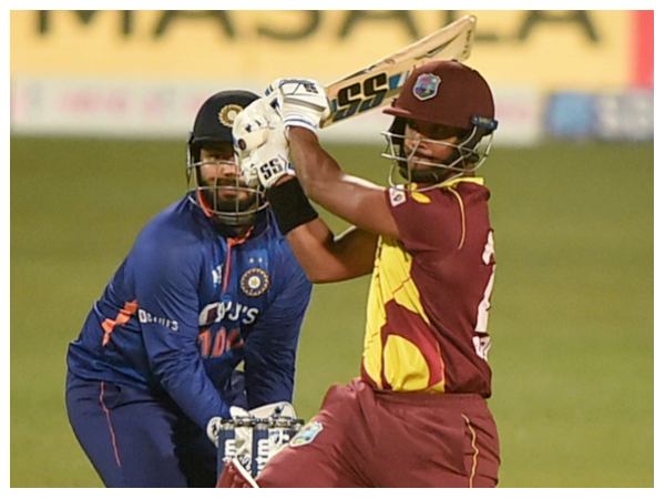 ಅಬ್ಬರದ ಬ್ಯಾಟಿಂಗ್ ಮಾಡಿದ ಪೂರನ್-ಪೊವೆಲ್