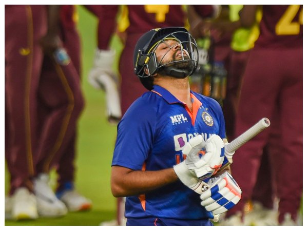 ವಿಂಡೀಸ್ ವಿರುದ್ಧದ ಸರಣಿಯಲ್ಲಿ ತಾಳ್ಮೆ ಕಳೆದುಕೊಂಡ ರೋಹಿತ್
