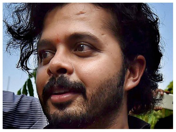 ಎರಡು ವಿಕೆಟ್ ಪಡೆದ ಶ್ರೀ