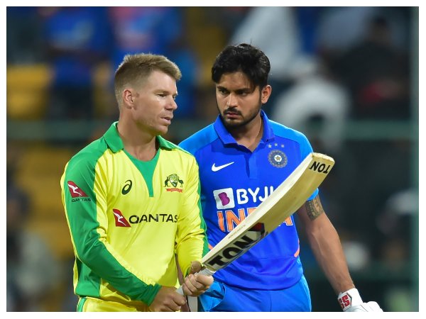 ಕ್ರೀಸ್‌ನಲ್ಲಿ ನಿಂತಿರಬೇಕು