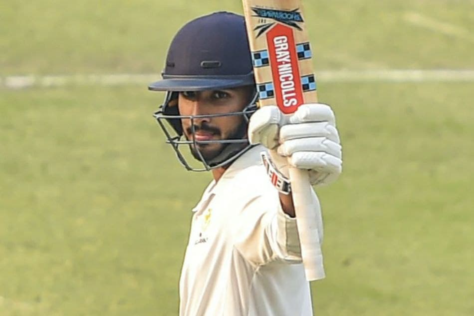 ದೇವದತ್ ಪಡಿಕ್ಕಲ್ ಅಬ್ಬರ, ಅಜೇಯ ಶತಕ ದಾಖಲು