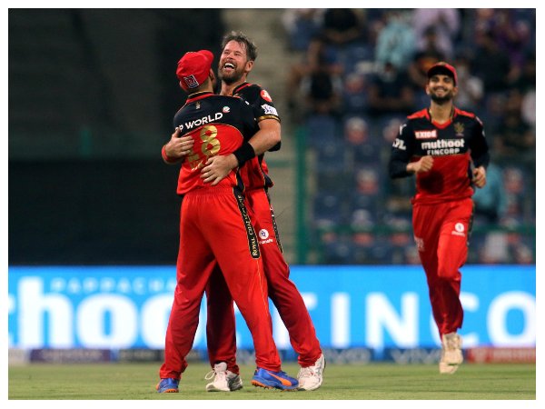 ಟಾಪ್ 4. ಡೇನಿಯನ್ ಕ್ರಿಶ್ಚಿಯನ್