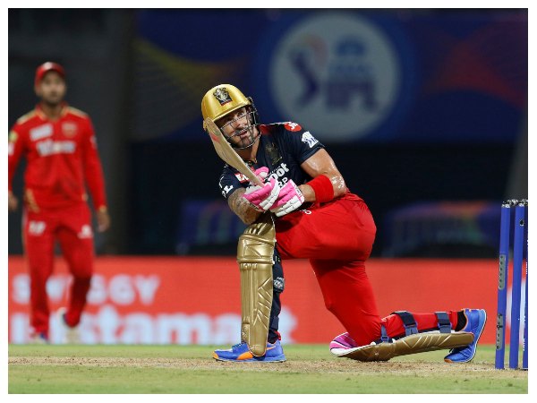 ಅಬ್ಬರಿಸಿದ ನಾಯಕ ಫಾಫ್ ಡು ಪ್ಲೆಸಿಸ್