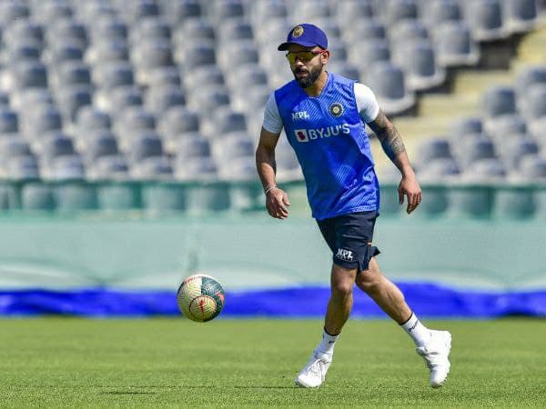 ಮೊದಲ ಮೂವರು ಆಟಗಾರರು 