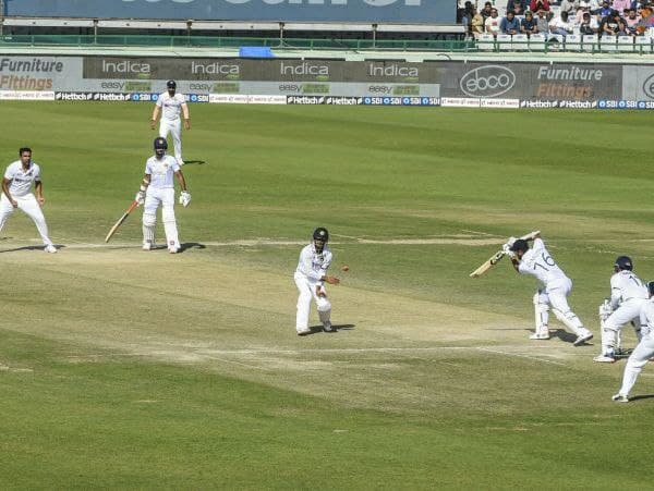 3. ನೂತನ ಬ್ಯಾಟ್ಸ್‌ಮನ್‌ಗೆ ಸ್ಟ್ರೈಕ್