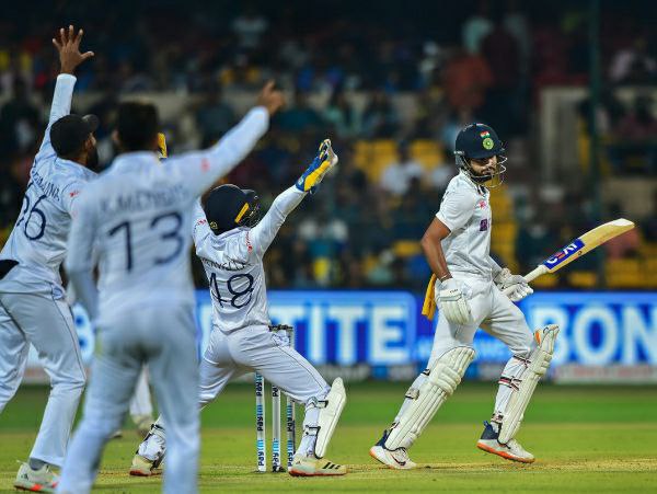 ಆಡುವ ಬಳಗಗಳು 