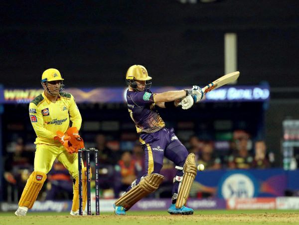 ಮೂರು ಮತ್ತು ನಾಲ್ಕನೇ ತಂಡ 