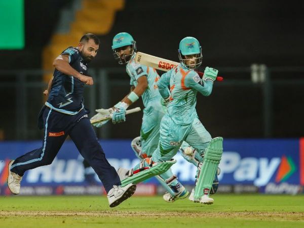 ಬಲಿಷ್ಠ ಬೌಲರ್ಗಳಿಗೆ ಹೊಡೆತ ಬಲಿಷ್ಠ ಬೌಲರ್ಗಳಿಗೆ ಹೊಡೆತ