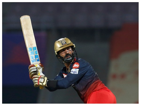 ದಿನೇಶ್ ಕಾರ್ತಿಕ್ ಪ್ರದರ್ಶನದ ಬಗ್ಗೆ ಫಾಫ್ ಮೆಚ್ಚುಗೆ