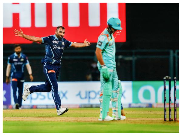 ಲಕ್ನೋ ಸೂಪರ್ ಜೈಂಟ್ಸ್ಗೆ ಆಘಾತ ನೀಡಿದ ಶಮಿ ಲಕ್ನೋ ಸೂಪರ್ ಜೈಂಟ್ಸ್ಗೆ ಆಘಾತ ನೀಡಿದ ಶಮಿ