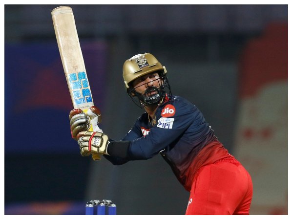 ಆರ್‌ಆರ್ ಕೈಯಿಂದ ಪಂದ್ಯ ಕಸಿದ ಡಿಕೆ- ಶಹ್ಬಾಸ್ ಜೋಡಿ 