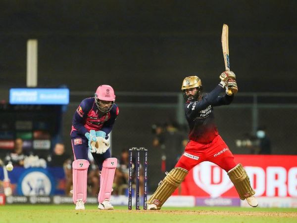 ಮತ್ತೆ ಕೈ ಹಿಡಿದ ದಿನೇಶ್ ಕಾರ್ತಿಕ್, ಅಬ್ಬರಿಸಿದ ಶಹಬಾಜ್ ಅಹ್ಮದ್