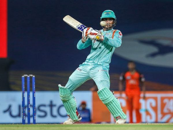 ಇವರಿಗೆ ನಾಯಕತ್ವ ನೀಡಿ