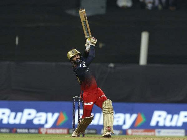 ರಾಯಲ್ ಚಾಲೆಂಜರ್ಸ್ ಬೆಂಗಳೂರು ಇನ್ನಿಂಗ್ಸ್