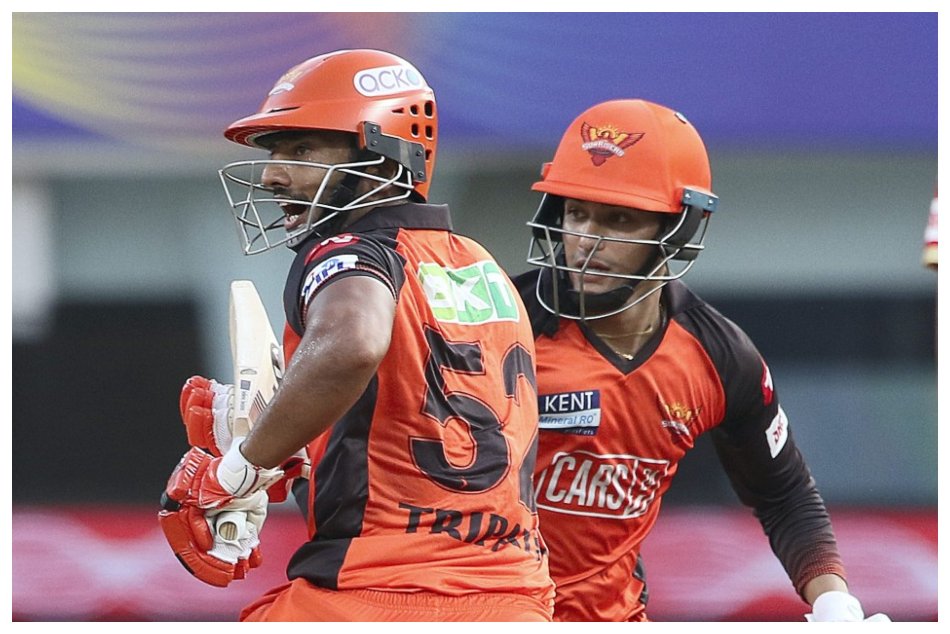 IPL 2022: Royal Challengers Bangalore vs Sunrisers Hyderabad toss report and playing XI