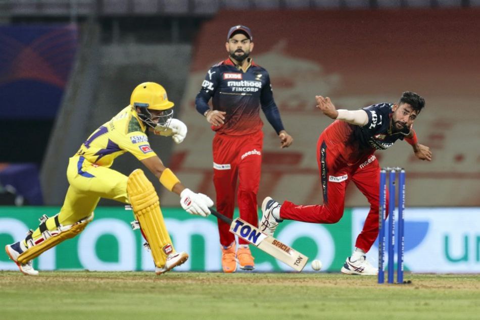 IPL 2022: 3 teams which have conceded most runs by misfield in league stage of the tournament IPL 2022: 3 teams which have conceded most runs by misfield in league stage of the tournament