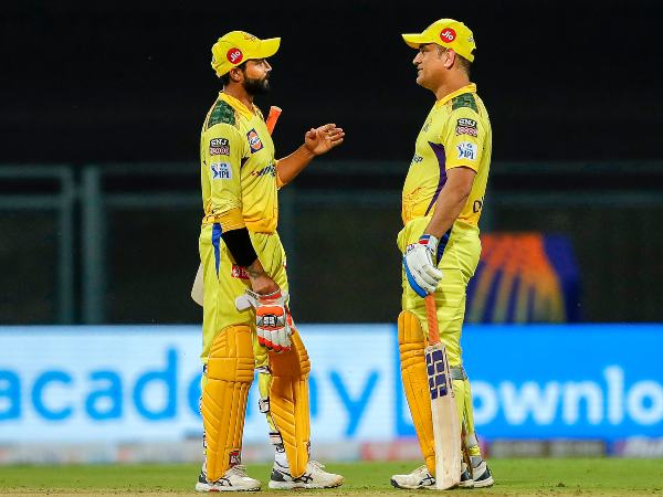 ಎಂಎಸ್ ಧೋನಿ, ರವೀಂದ್ರ ಜಡೇಜಾ (ಸಿಎಸ್‌ಕೆ)- 5/10, 3/10 