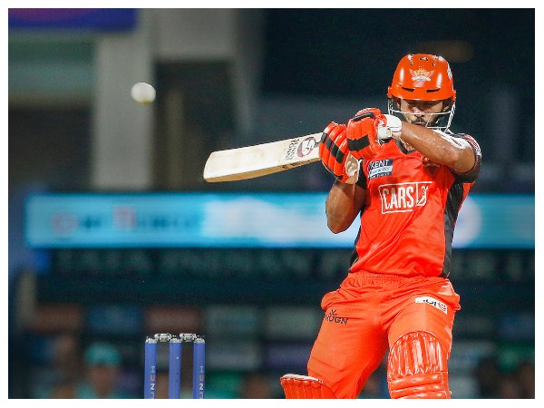 ರಾಹುಲ್ ತ್ರಿಪಾಠಿ- 21 ಎಸೆತಗಳಲ್ಲಿ ಅರ್ಧ ಶತಕ ರಾಹುಲ್ ತ್ರಿಪಾಠಿ- 21 ಎಸೆತಗಳಲ್ಲಿ ಅರ್ಧ ಶತಕ