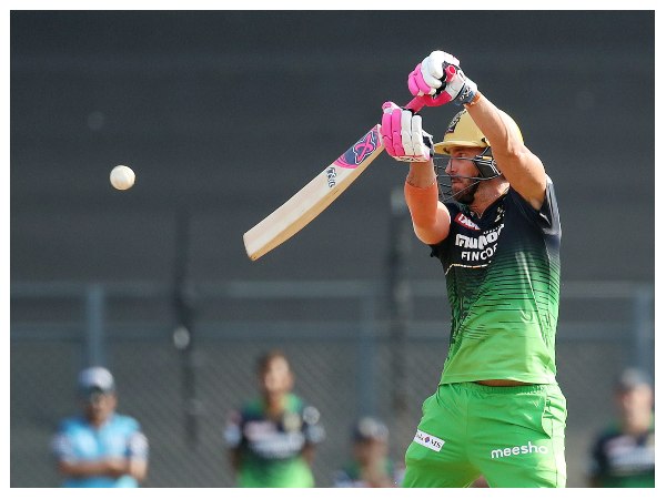 ಡಿಕೆಗಾಗಿ ವಿಕೆಟ್ ಒಪ್ಪಿಸಲು ಚಿಂತಿಸಿದ್ದ ಫಾಫ್ 