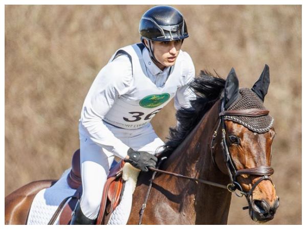 ಚಿಕ್ಕ ವಯಸ್ಸಿನಲ್ಲೇ ಕುದುರೆಗಳೆಂದರೆ ಫವಾದ್‌ಗೆ ಬಲು ಇಷ್ಟ