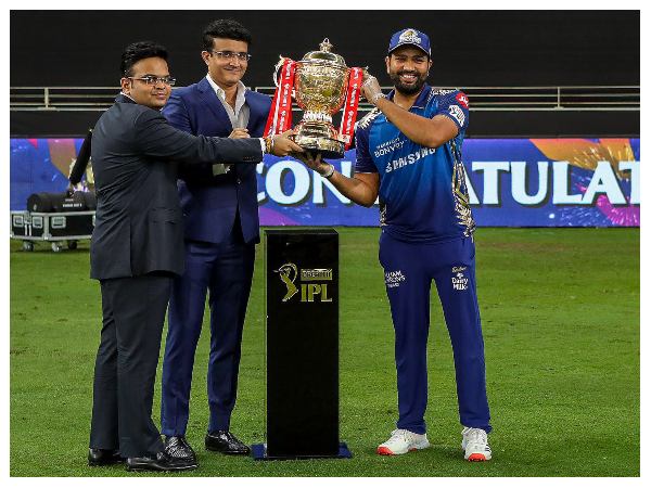 2011ರಿಂದ ಪ್ಲೇ ಆಫ್‌, ನಾಲ್ಕು ಬಾರಿ ಅಗ್ರ ತಂಡ ಚಾಂಪಿಯನ್