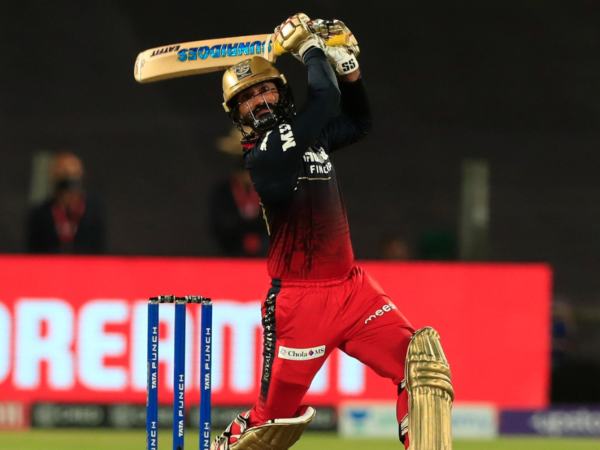 ಆರ್‌ಸಿಬಿ ಅಭಿಮಾನಿಗಳ ಬಳಗವು ಅತ್ಯುತ್ತಮ