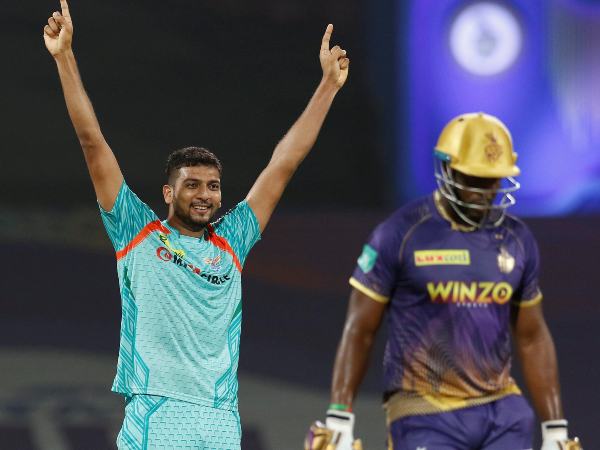 ಕೊನೆ ಎಸೆತದಲ್ಲಿ ಉಮೇಶ್ ಯಾದವ್ ಕ್ಲೀನ್ ಬೌಲ್ಡ್