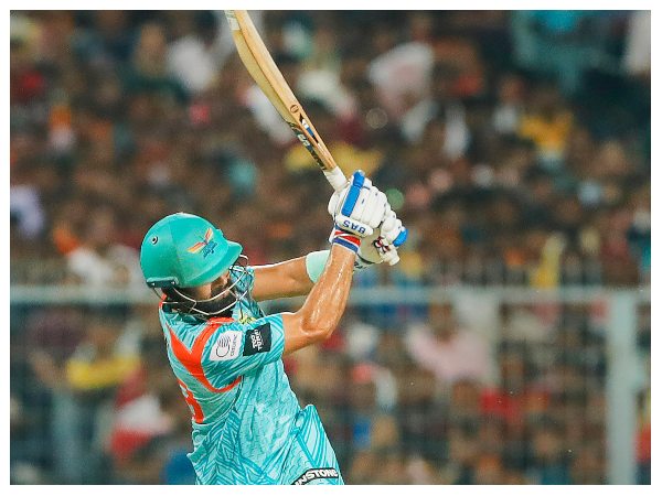 ಮೂರನೇ ಕ್ರಮಾಂಕದಲ್ಲಿ ಕಣಕ್ಕಿಳಿದ ವೋಹ್ರಾ