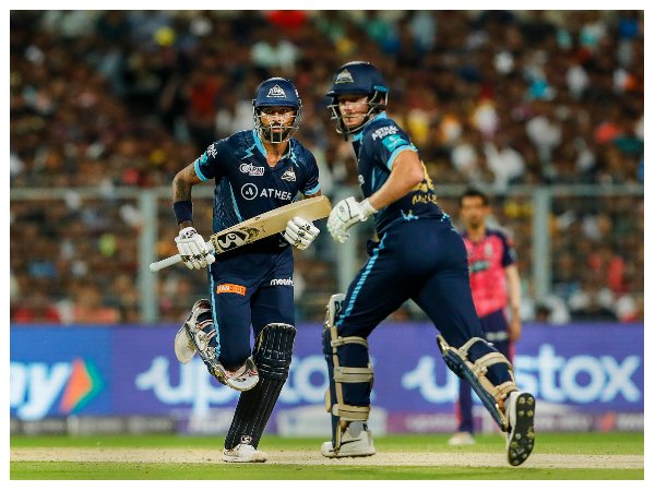 ಐಪಿಎಲ್‌ನಲ್ಲಿ ನಾಲ್ಕನೇ ಕ್ರಮಾಂಕದಲ್ಲಿ ಮಿಂಚಿದ ಪಾಂಡ್ಯ