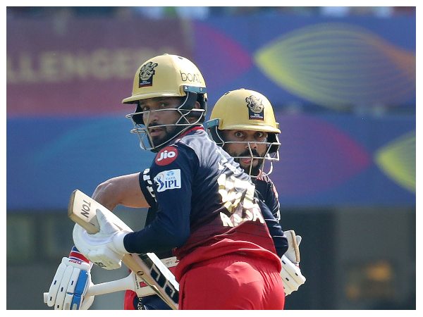 ರಜತ್ ಪಾಟಿದಾರ್ ಆಟಕ್ಕೆ ತಲೆದೂಗಿದ ಕೊಹ್ಲಿ