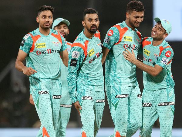 ವಿಜೇತರನ್ನು ನಿರ್ಧರಿಸಲು ಮೊದಲನೆಯದಾಗಿ ಸೂಪರ್ ಓವರ್ ವಿಧಾನ