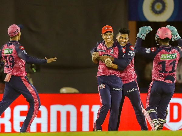 ಕೋಲ್ಕತ್ತಾದಲ್ಲಿ ಸುರಿಯುತ್ತಿರುವ ಮಳೆ