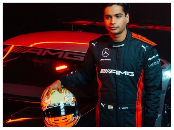 ಅತ್ಯಂತ ಕಿರಿಯ ರೇಸಿಂಗ್ ಡ್ರೈವರ್ ಎಂಬ ಕೀರ್ತಿ