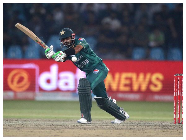 ನಾಯಕನಾಗಿ ಬಾಬರ್ ಭರ್ಜರಿ ಆಟ