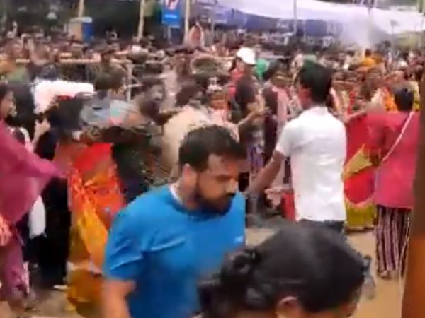 9 ಗಂಟೆಯ ನಂತರ ಬಂದು ಸರತಿ ಸಾಲಿನಲ್ಲಿ ಅಡ್ಡ ನುಸುಳಿದರು