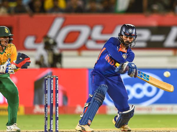 ಭಾರತ ಟಿ20 ವಿಶ್ವಕಪ್ನಲ್ಲಿ ದಿನೇಶ್ ಕಾರ್ತಿಕ್ ಇರಬೇಕು ಭಾರತ ಟಿ20 ವಿಶ್ವಕಪ್ನಲ್ಲಿ ದಿನೇಶ್ ಕಾರ್ತಿಕ್ ಇರಬೇಕು