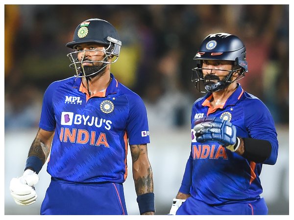 ಐರ್ಲೆಂಡ್ ಪ್ರವಾಸಕ್ಕೂ ಡಿಕೆ ಆಯ್ಕೆ