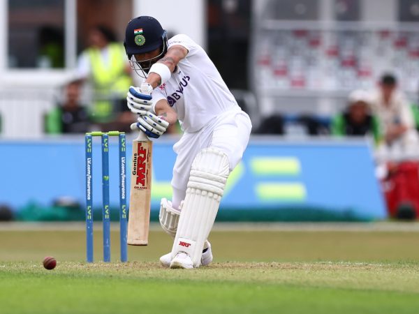 ವಿಲ್ ಡೇವಿಸ್ ಮತ್ತು ರೋಮನ್ ವಾಕರ್ ಮಾರಕ ಬೌಲಿಂಗ್