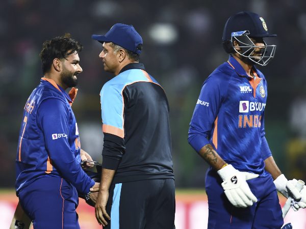 ಪಾಂಡ್ಯ, ಕಾರ್ತಿಕ್‌ರಿಂದ ಬ್ಯಾಟಿಂಗ್ ಕ್ರಮಾಂಕದ ತಲೆಬಿಸಿ ಕಡಿಮೆ