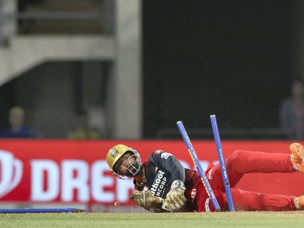 ದಿನೇಶ್ ಕಾರ್ತಿಕ್ ಬಿಟ್ಟ ಒಂದು ಕ್ಯಾಚ್ ಟ್ರೋಫಿ ಕನಸು ತಪ್ಪಿಸಿತು