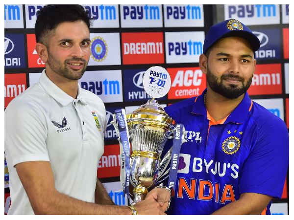 ಕೇಶವ ಮಹಾರಾಜ್