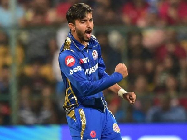 2. ಮಯಾಂಕ್ ಮಾರ್ಕಂಡೆ 