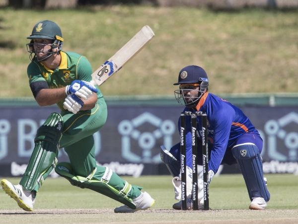 ಸರಣಿಗೆ ಪ್ರಕಟವಾಗಿರುವ ತಂಡಗಳು