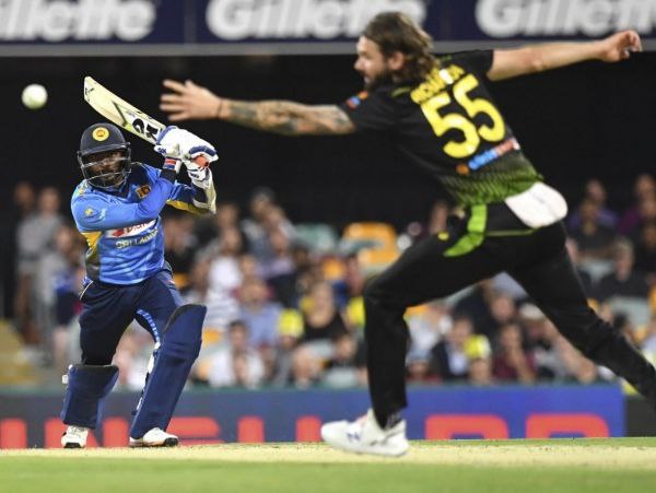 ದುಬಾರಿಯಾದ ಬೌಲರ್‌ಗಳು 